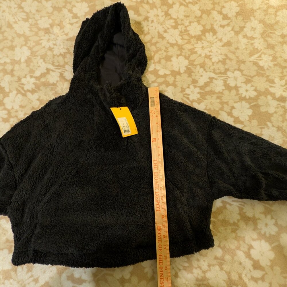 NWT Lole Ladies Black Textured Plush Sweater Top, Ladies Size Large, - Picture 13 of 13